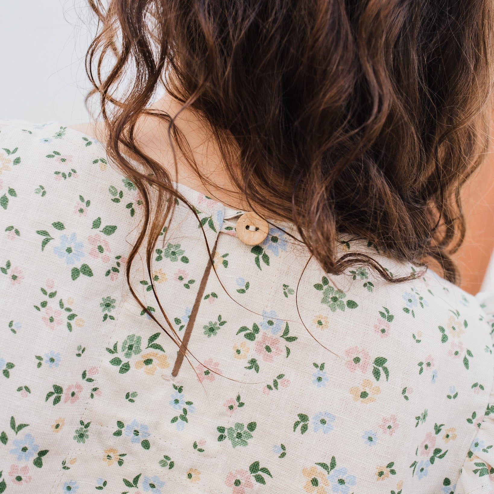 Let Flowers Speak: A Simple Way to Style Linen with Floral Patterns