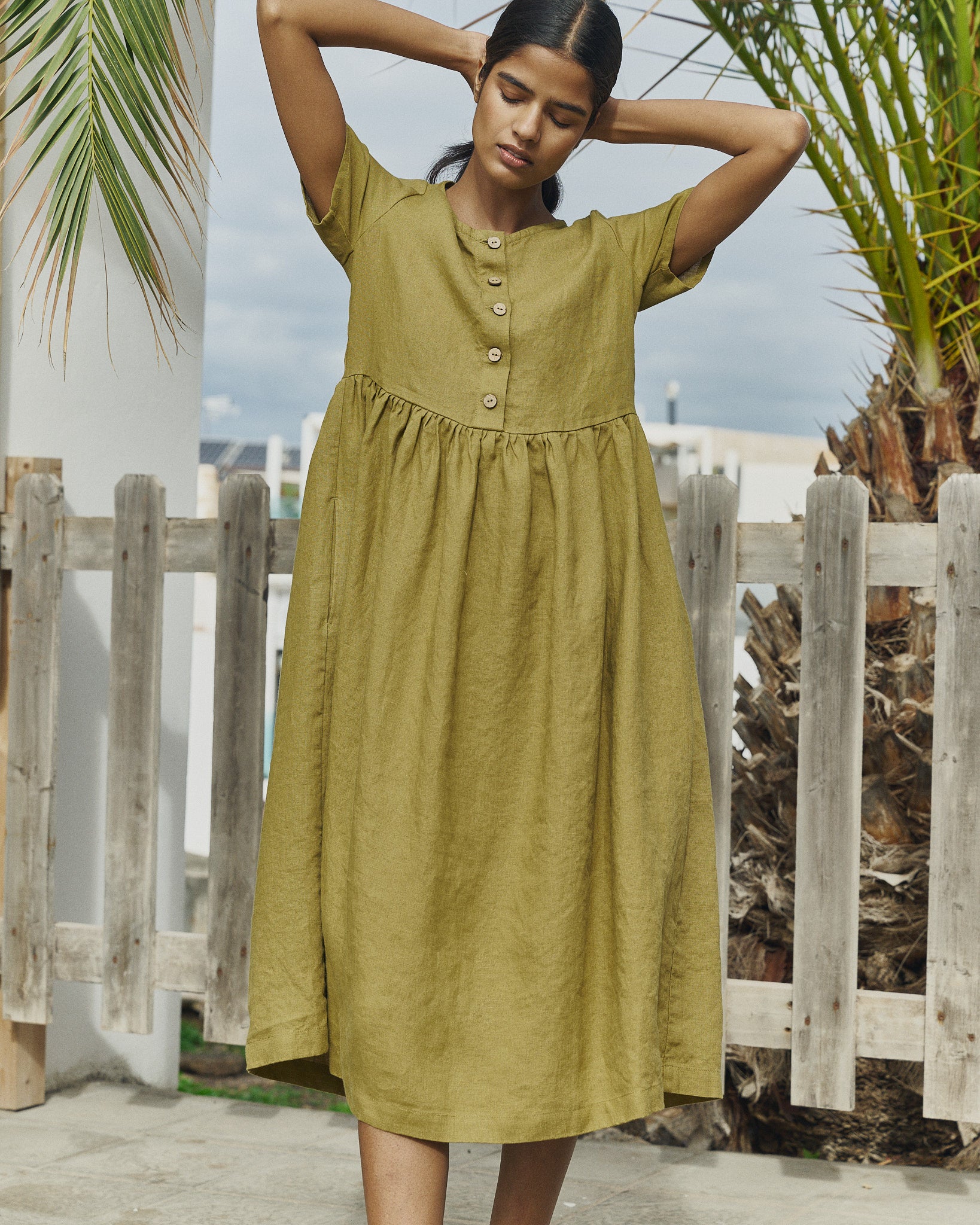 not perfect linen dress VOLUME oversized rounded neckline in front and back Midi EMILIE loose linen dress