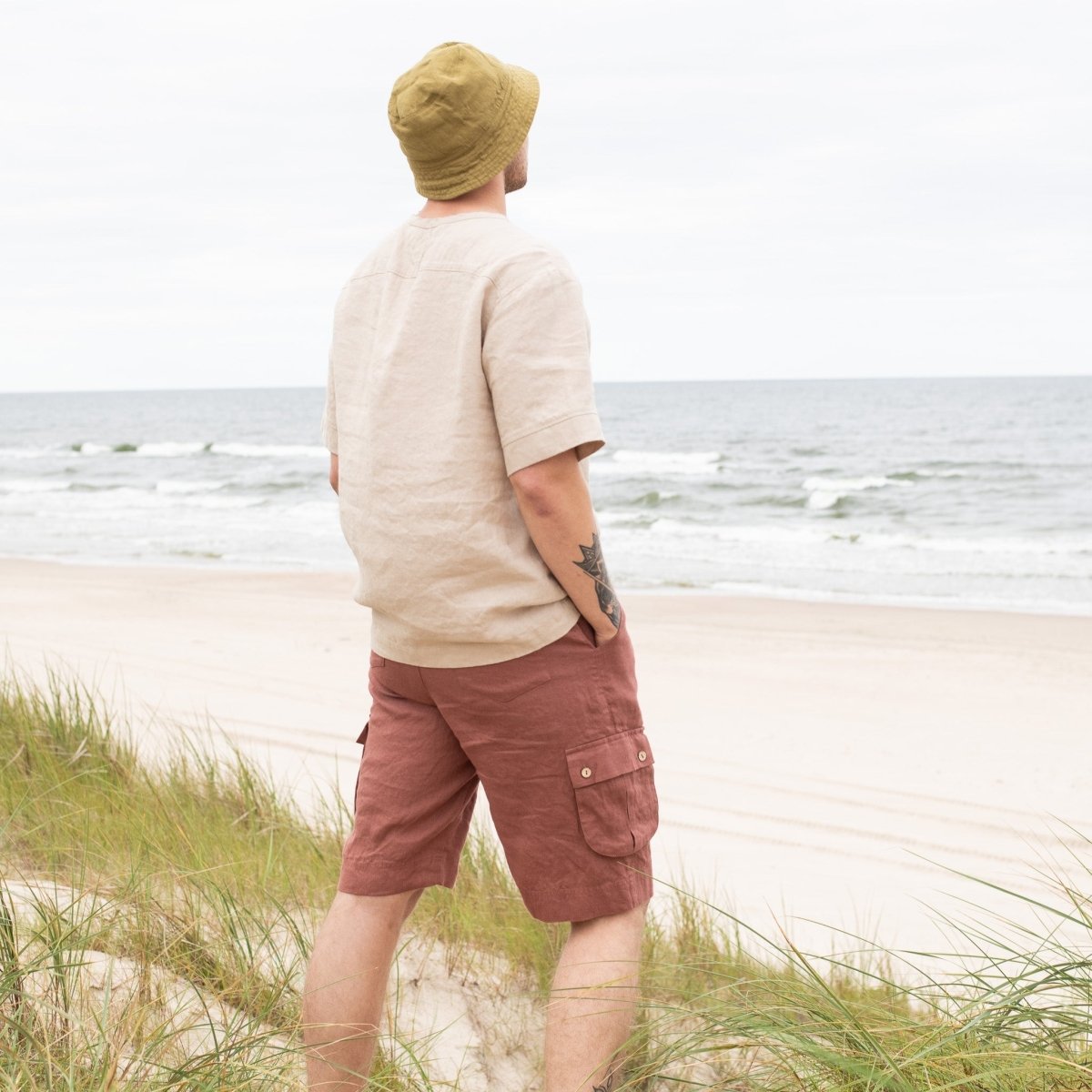 R: Men’s cargo linen shorts MACKAY (Size: S; Color: Admiral Blue) - notperfectlinen