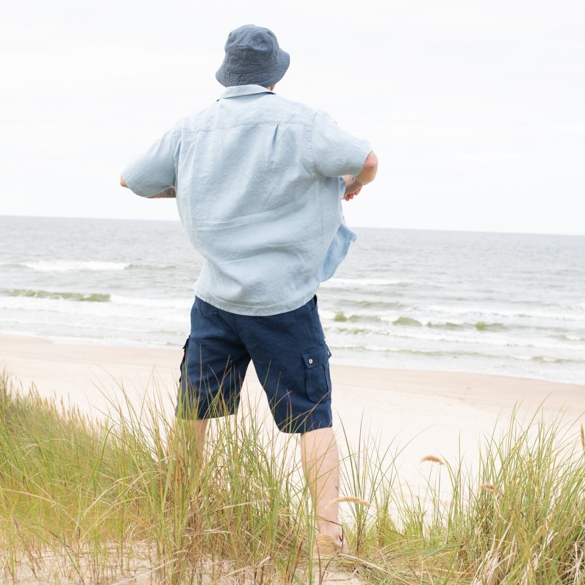 R: Men’s cargo linen shorts MACKAY (Size: S; Color: Admiral Blue) - notperfectlinen