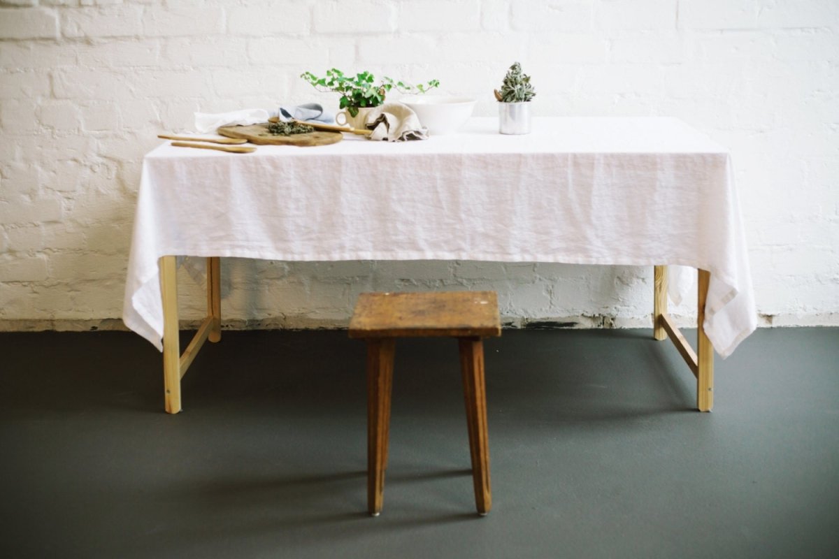 Linen tablecloth (350x138 cm | 137.8x54.3 in) - notperfectlinen