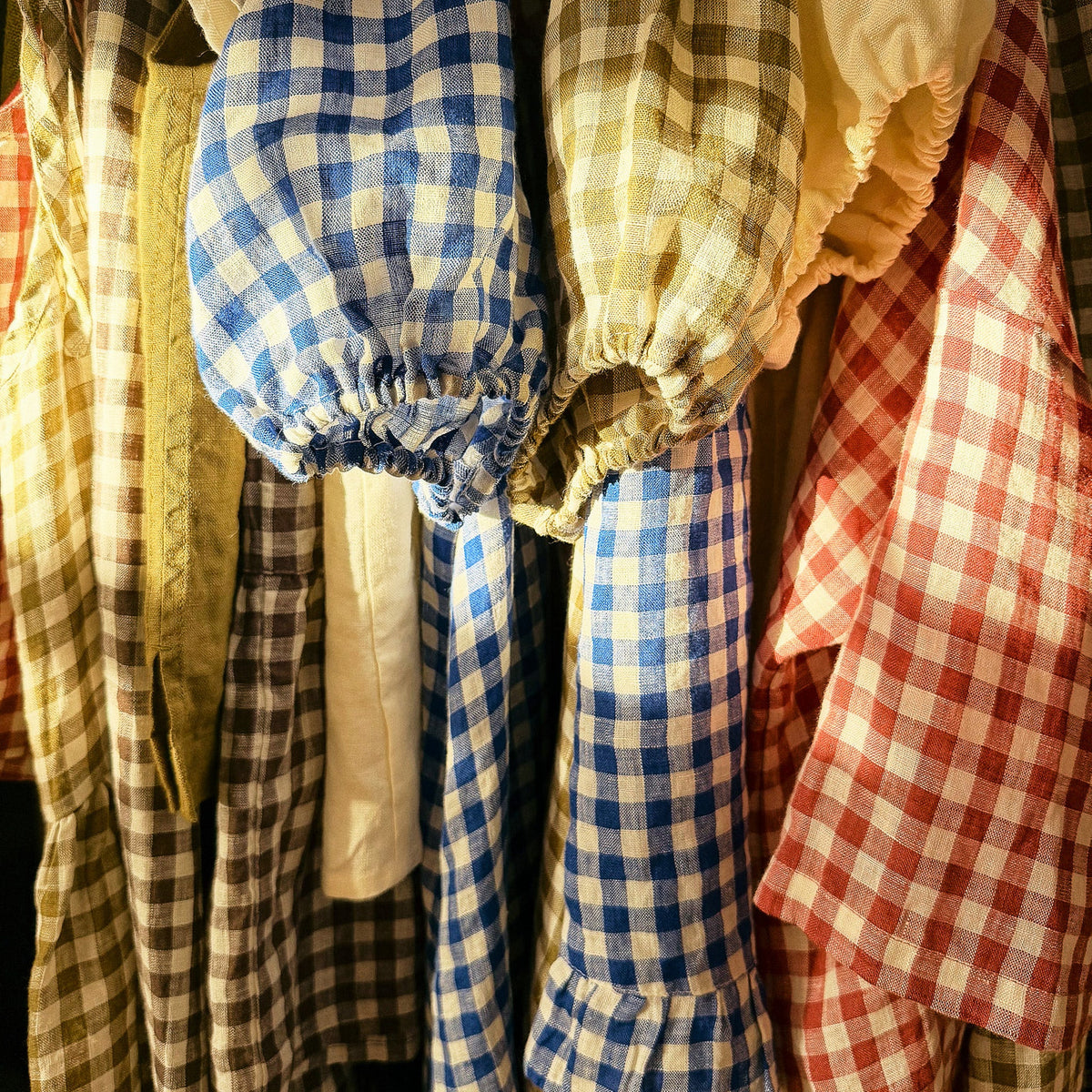Is Linen Business Casual? A Guide to Wearing Linen at Work – not ...