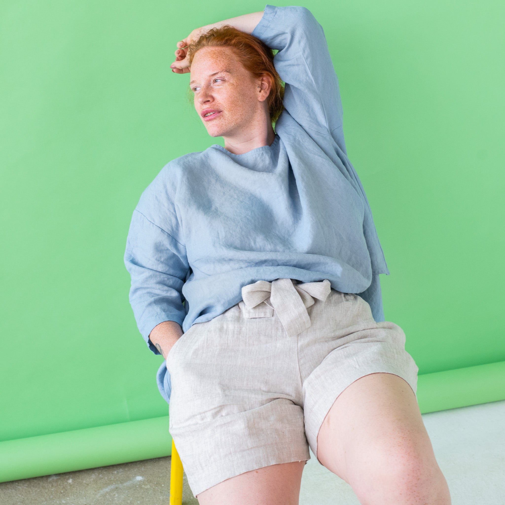 R: ANTIBES pleated linen shorts (Size: XS; Color: Dark-Grey-Blue) - notperfectlinen