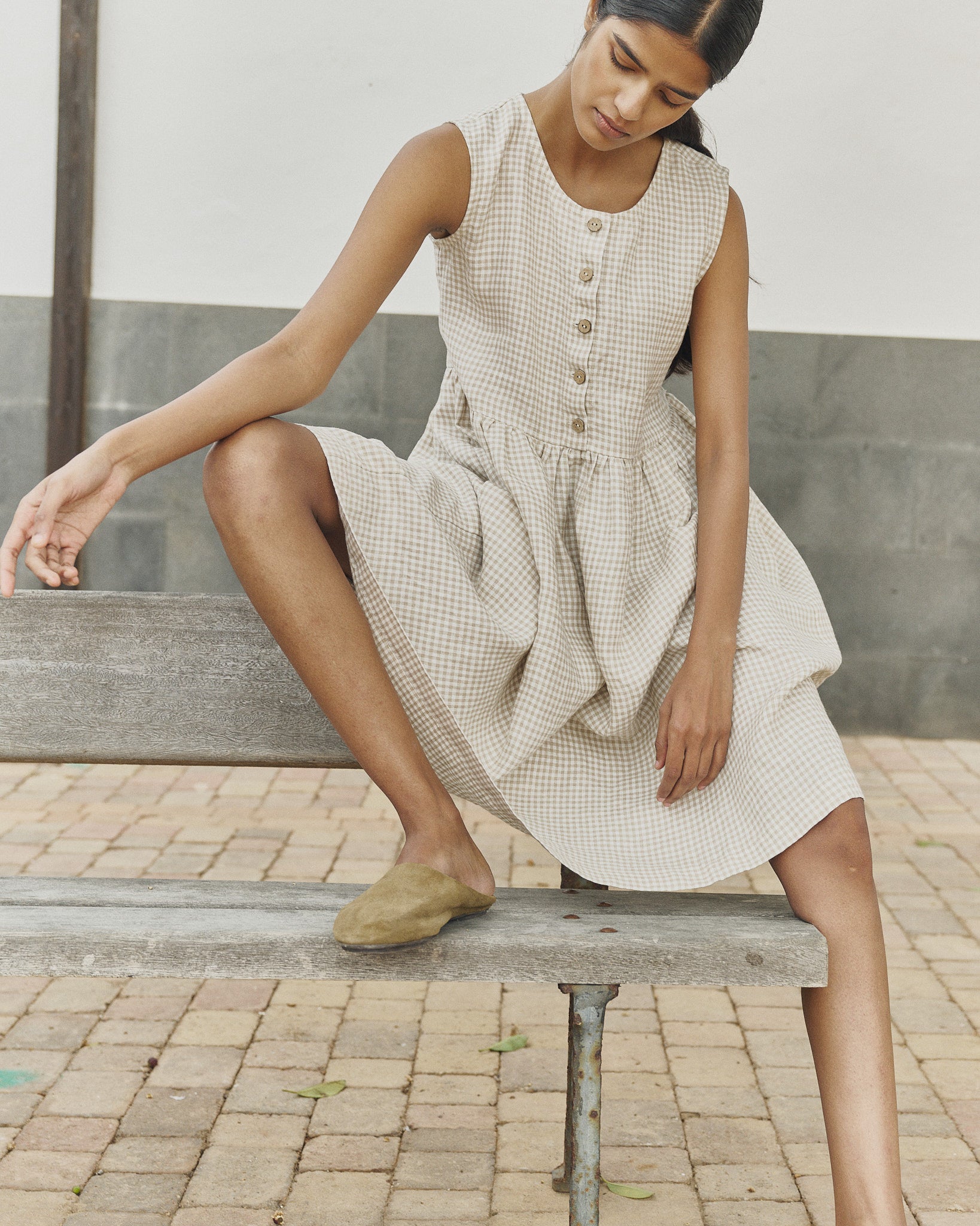 Sleeveless midi MAMA linen dress Sleeveless midi MAMA linen dress
