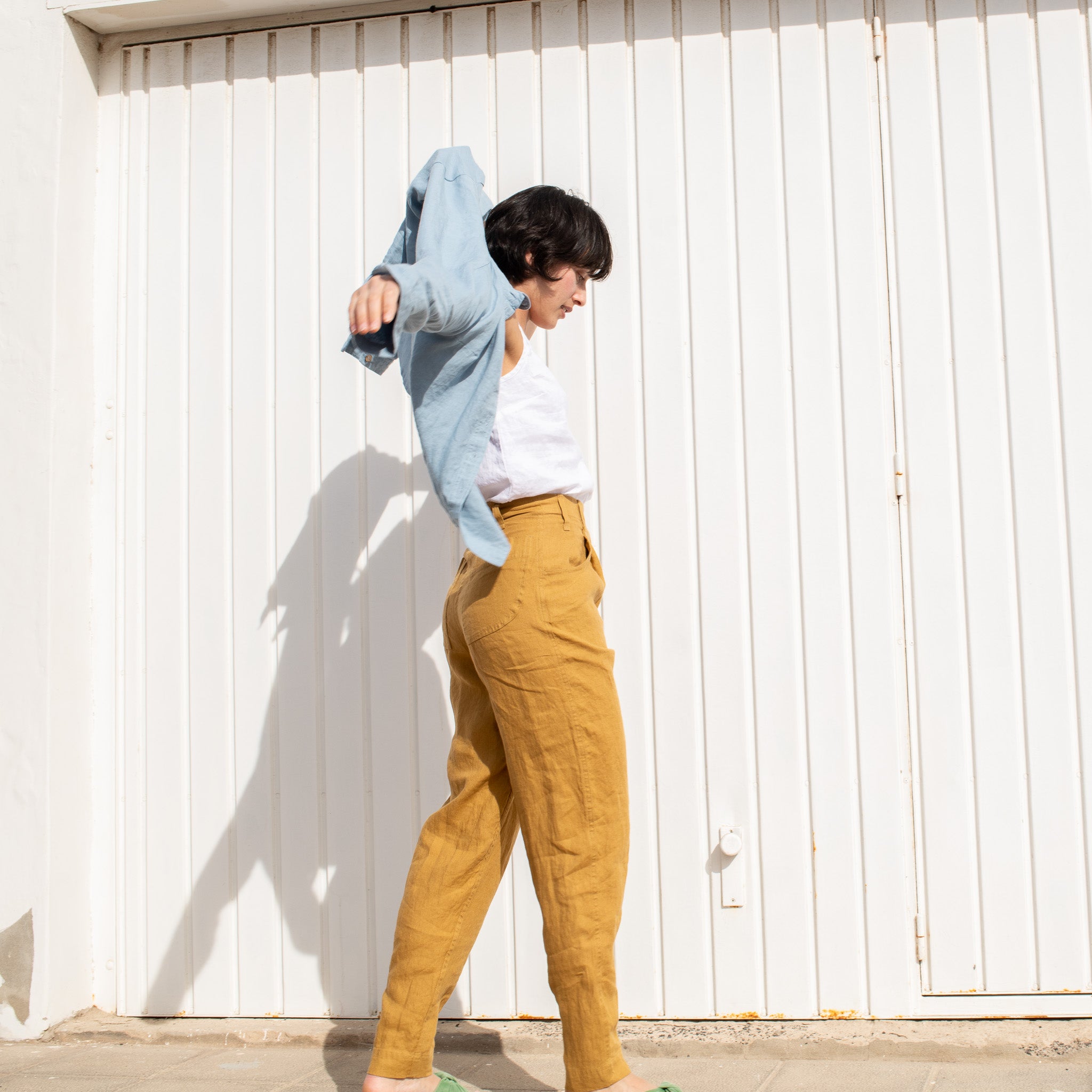 R: DAMME high-waisted pleated front linen pants (Size: XS; Color: Charcoal Blue) - notperfectlinen