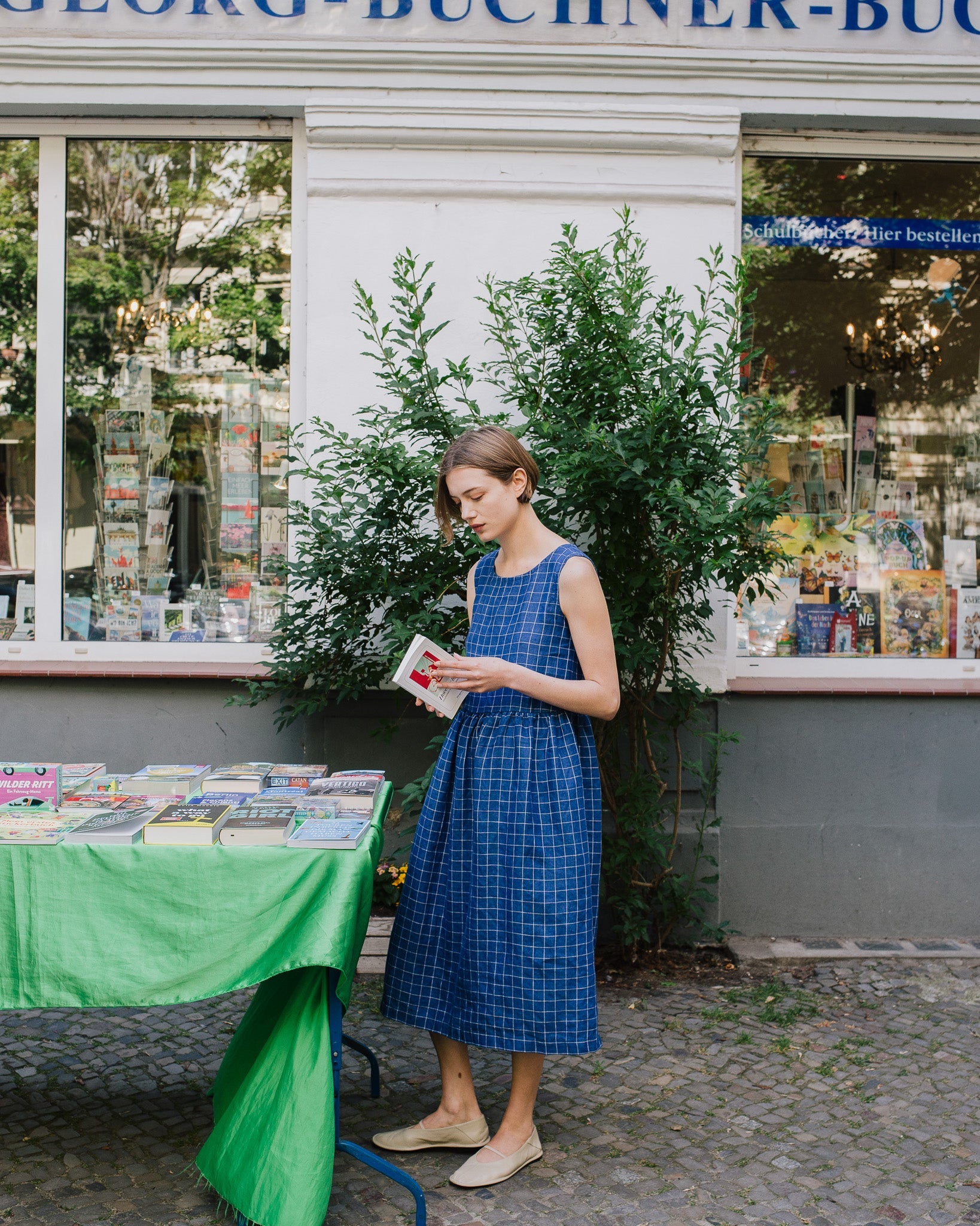 not perfect linen smock dress Loose Fitting Sleeveless Linen MIDI Dress SMOCK Indigo / M/L