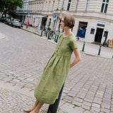 R: Maxi MAMA-2 short sleeve linen dress (Color: Chambray Bloom; Size: M - MAXI length)