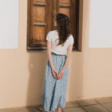 R: EUREKA ruffled hem buttoned linen skirt (Size: M; Color: Azure Blooms)