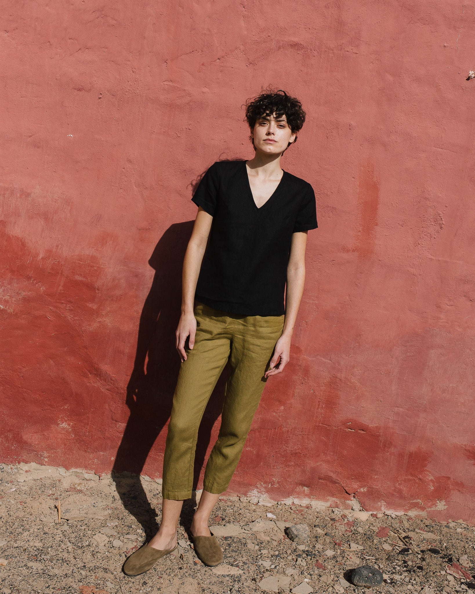 LUCA V-neck fitted linen top - notperfectlinen