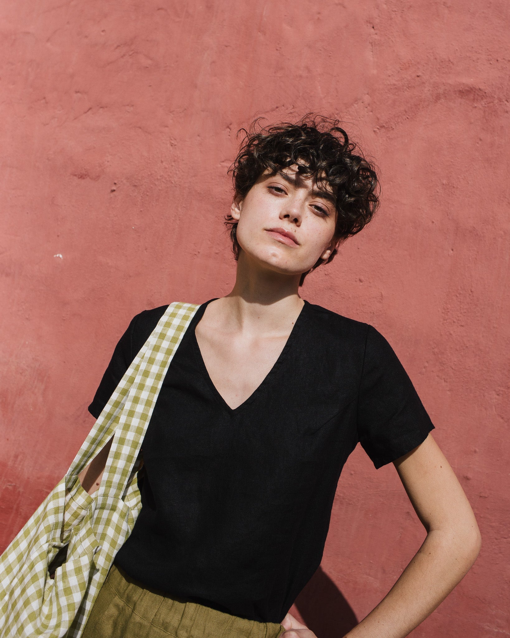 LUCA V-neck fitted linen top - notperfectlinen